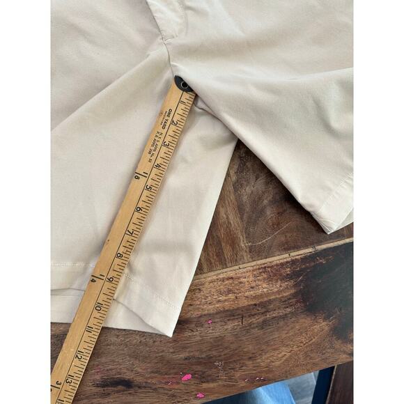 NWT Turtleson Men's Khaki Lawton Performance Chino Short Size 38 - Picture 4 of 6